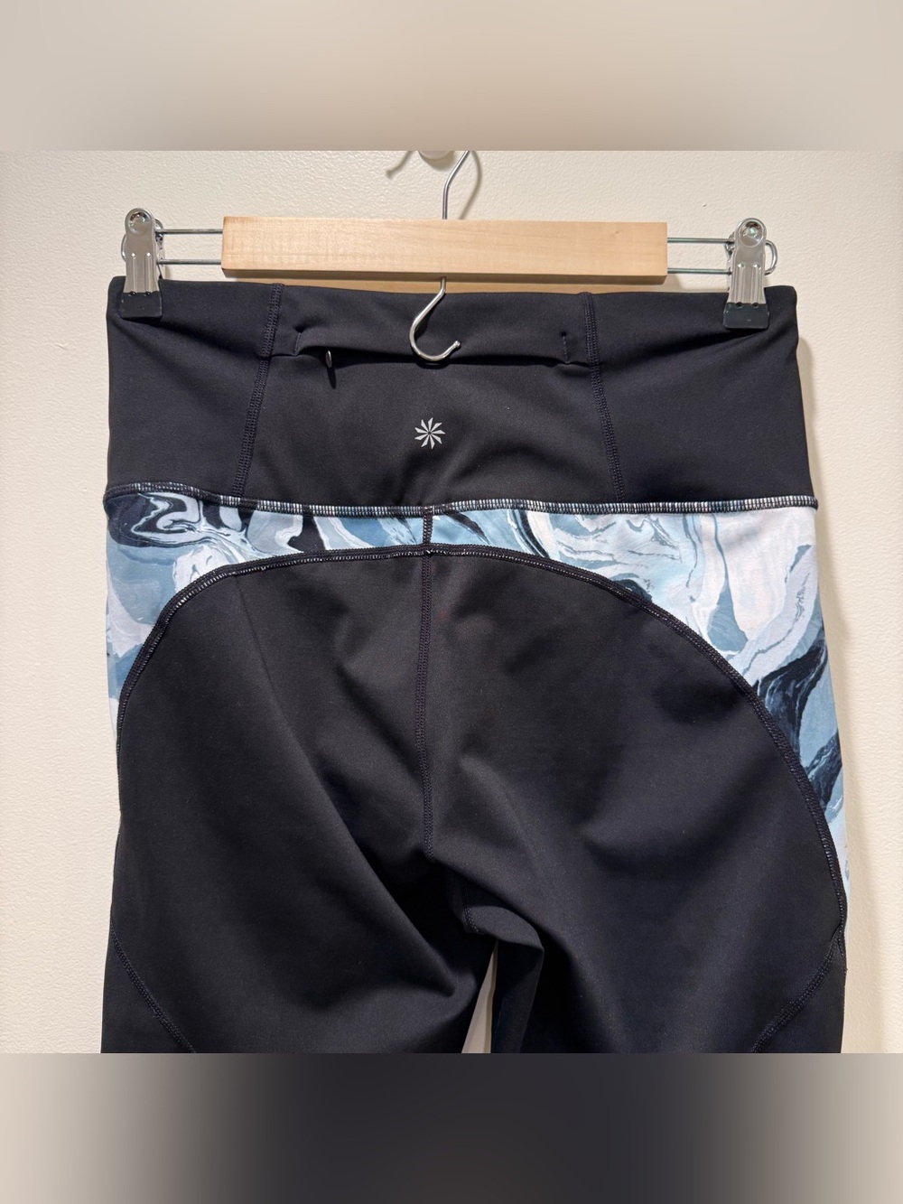 Athleta Black Leggings Blue Marble Print Athletic Pants Size M - Picture 5 of 12